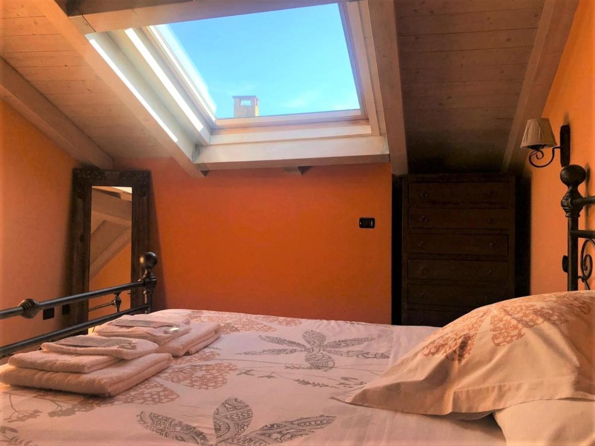Bed and Breakfast La Chiocciola Momo Екстер'єр фото