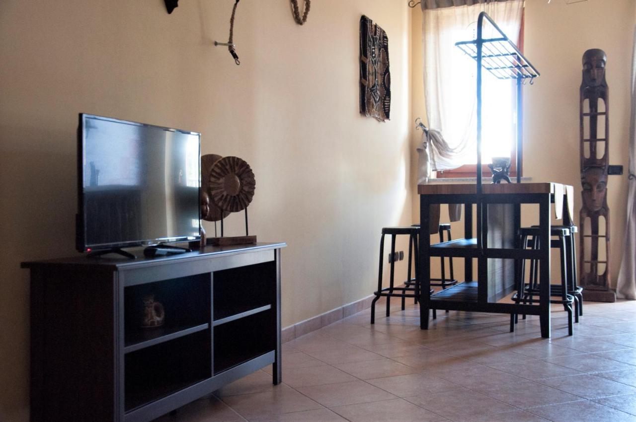 Bed and Breakfast La Chiocciola Momo Екстер'єр фото